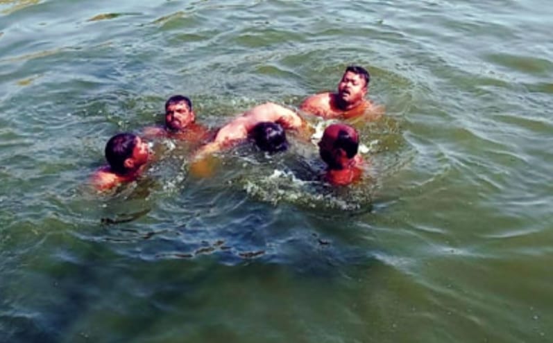 ujjain news : Youth dies due to drowning in Kshipra river at Bhukhimata Ghat