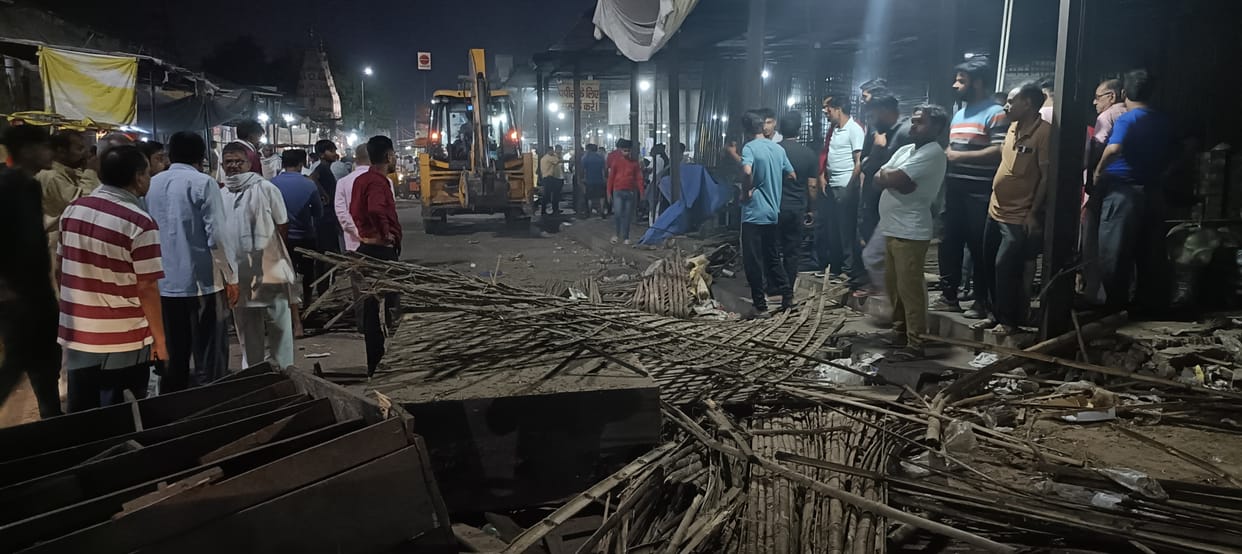 JCB runs on illegal platforms