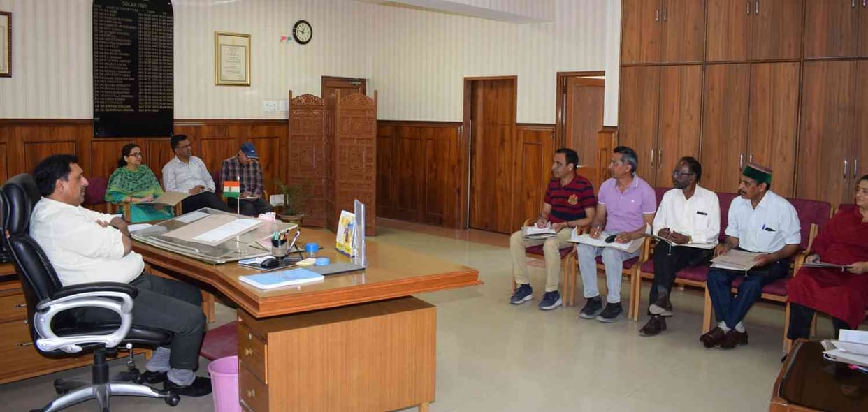 Deputy Commissioner held a meeting with political parties regarding elections