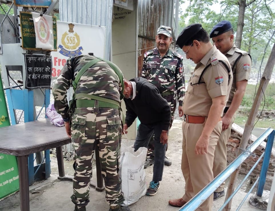 Police and SSB launched checking operation on Nepal border