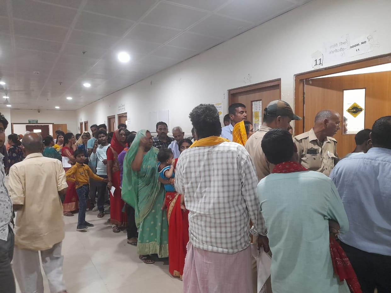 crowed in medical college