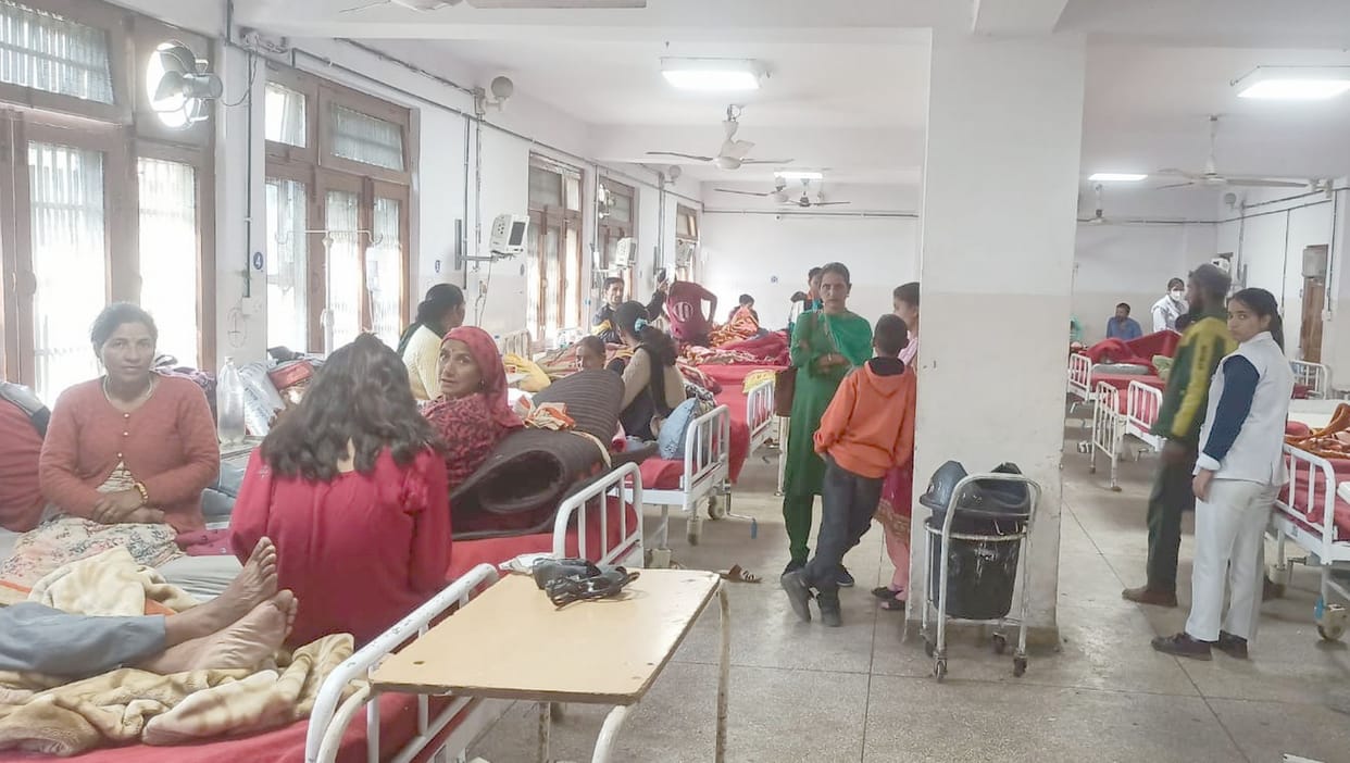 As soon as the summer season started, the number of patients with vomiting and diarrhea started increasing.