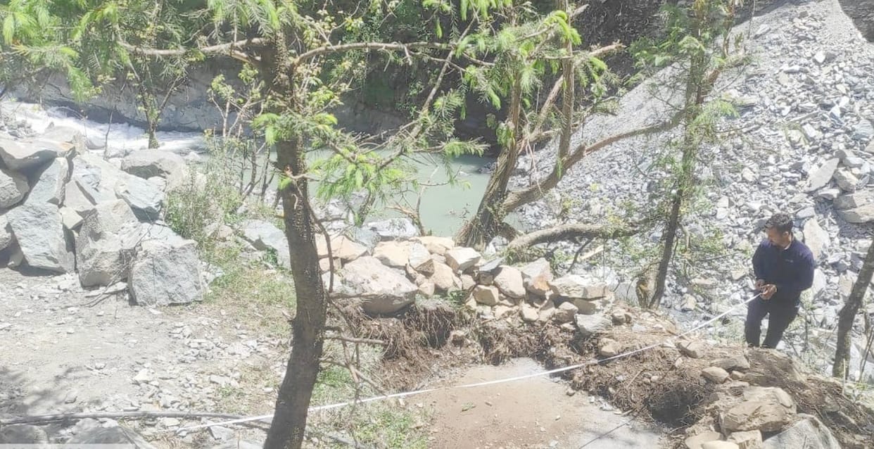 Forest department did not allow power project work to start even on the third day in Chanju