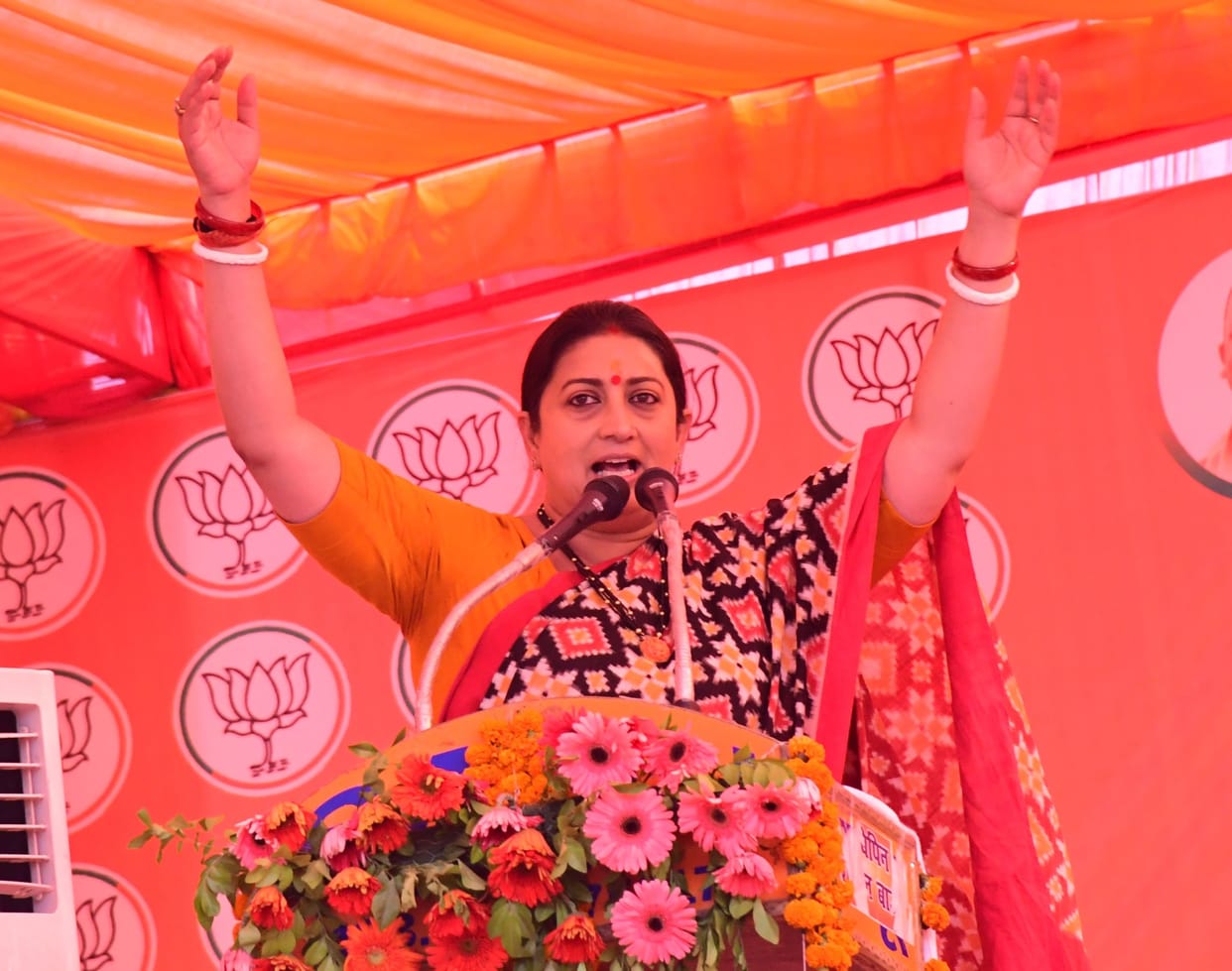 Prince could not muster the courage to come to Amethi: Smriti