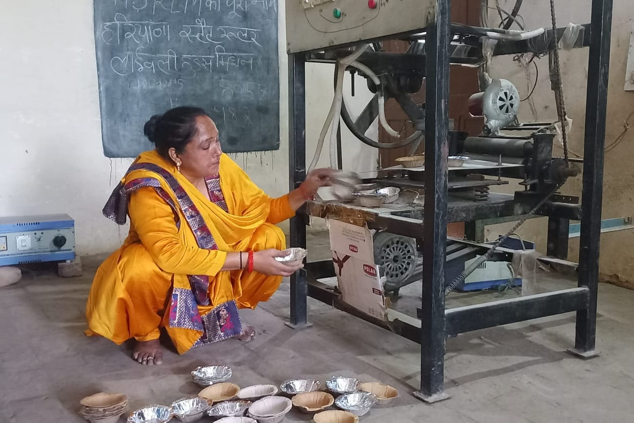 With Sunita's strong intention, 350 women became self-reliant.