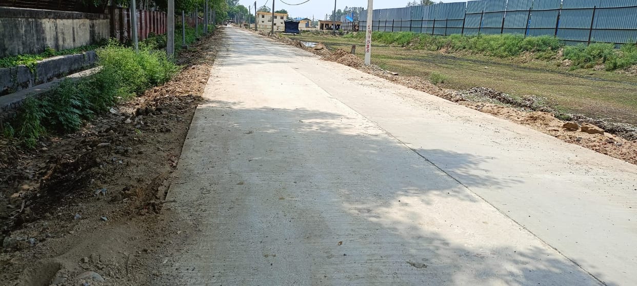Dilapidated Chausra Road rebuilt, pedestrians heave a sigh of relief