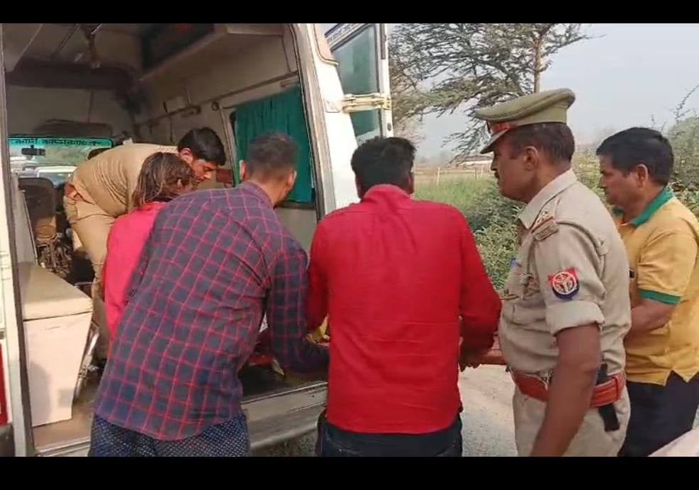 Three sadhus were crushed by a pickup in Basti, died