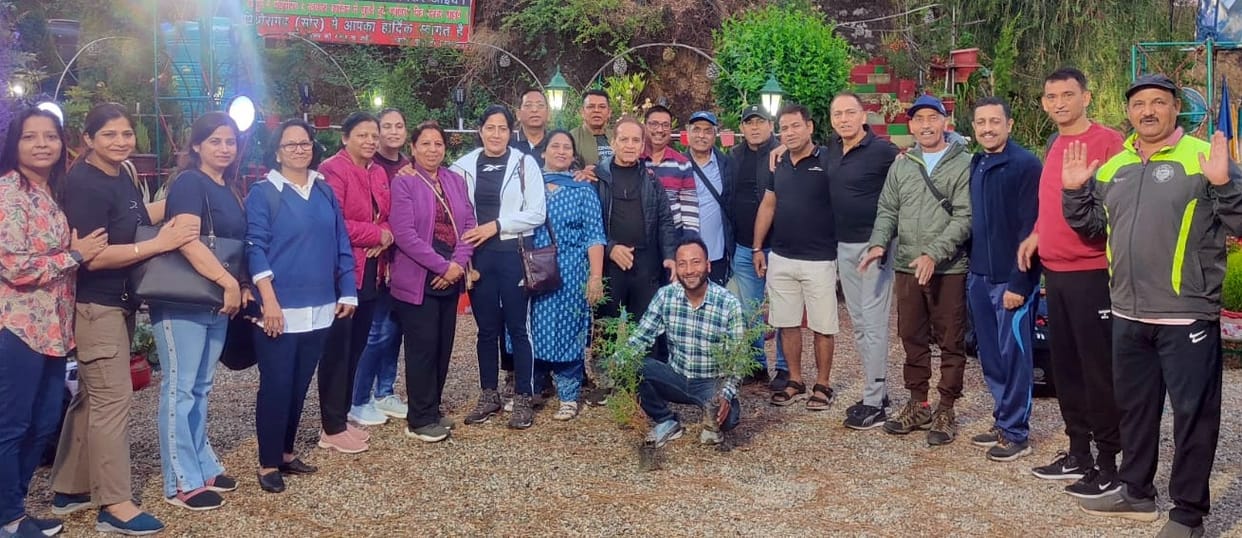 Oath of Save Himalaya Campaign administered to travelers