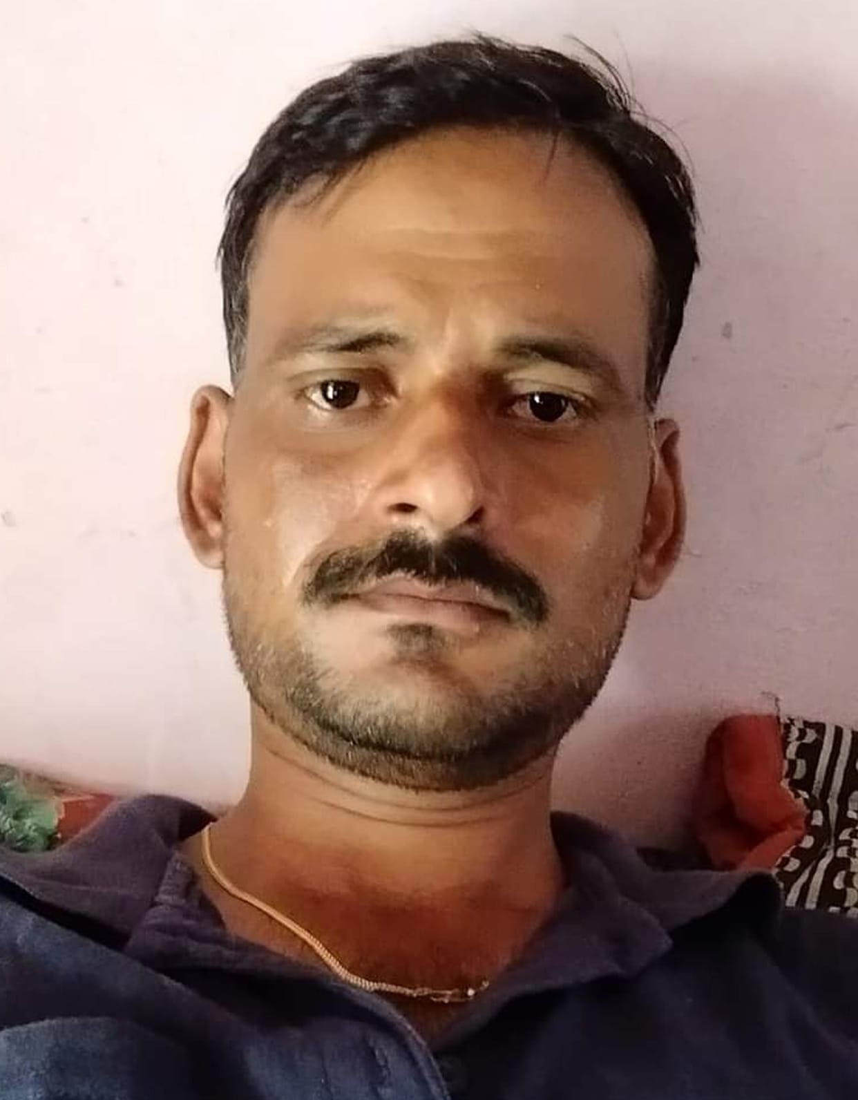 Bike riding youth dies in road accident