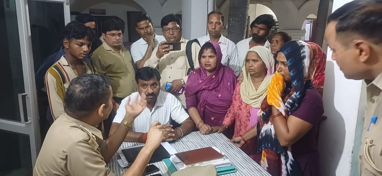 There was a scuffle with the team that arrived in search of girls from West Bengal.