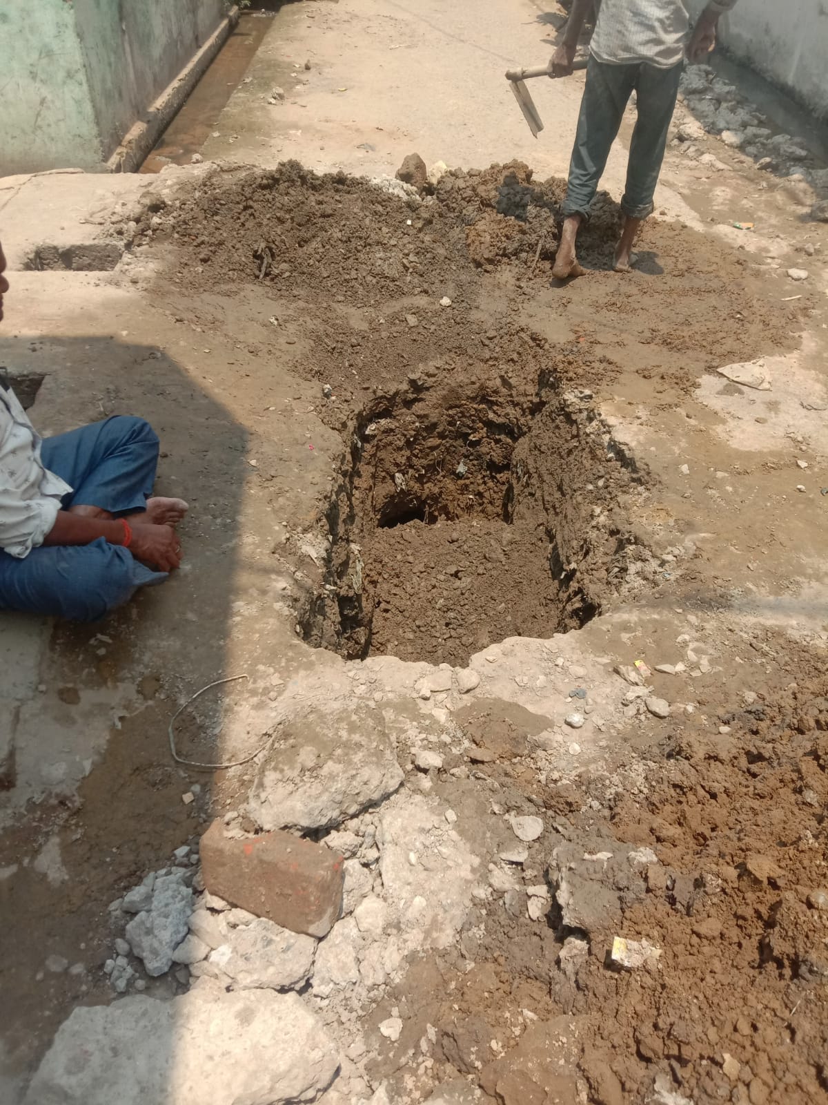 Water supply halted for the fourth day due to pipeline burst