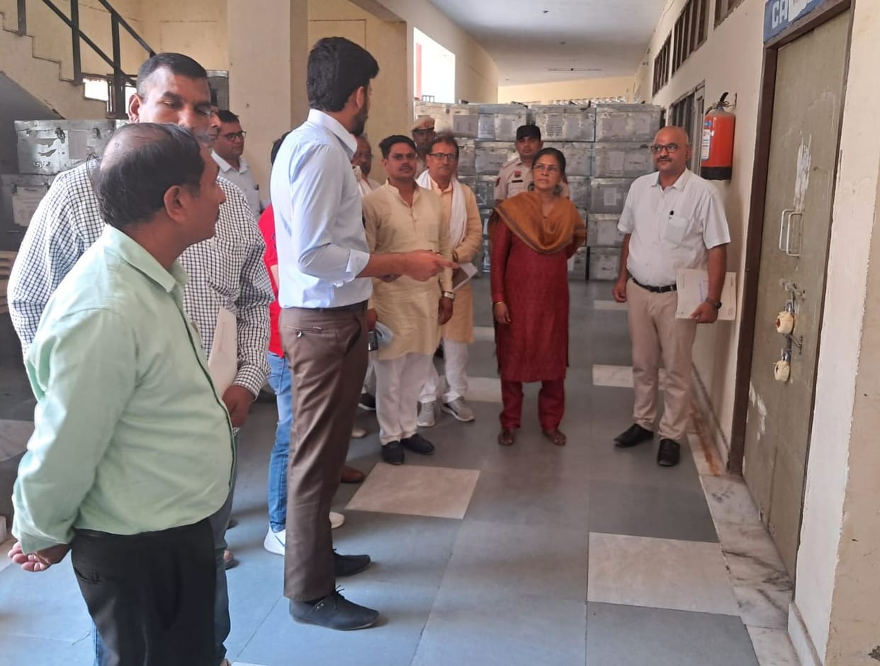 General Observer of Bhiwani-Mahendragarh parliamentary constituency visited various polling stations.