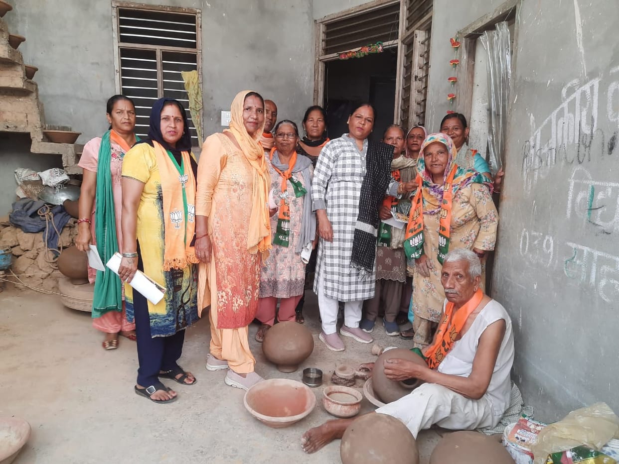 Family members and relatives are also putting their energy into the campaign.