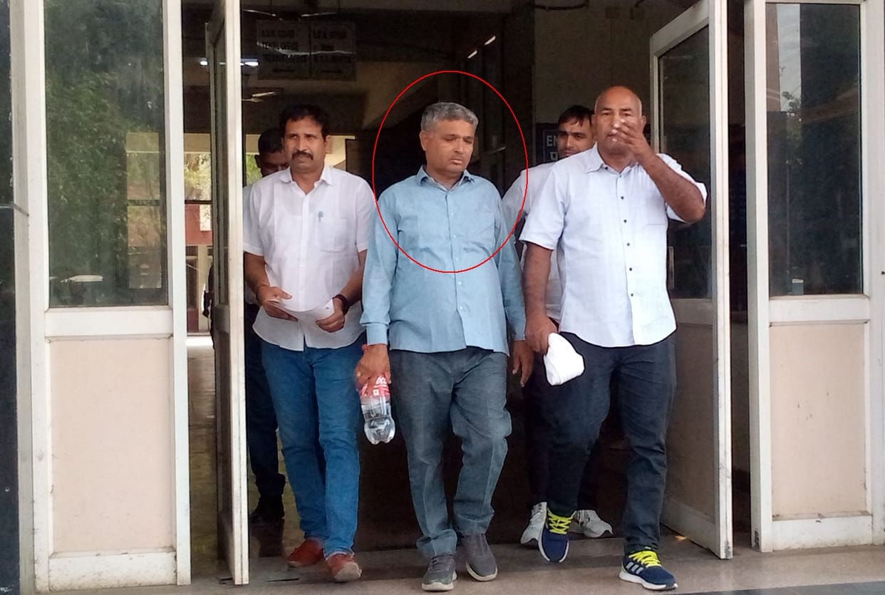 JE arrested taking bribe of Rs 20 thousand