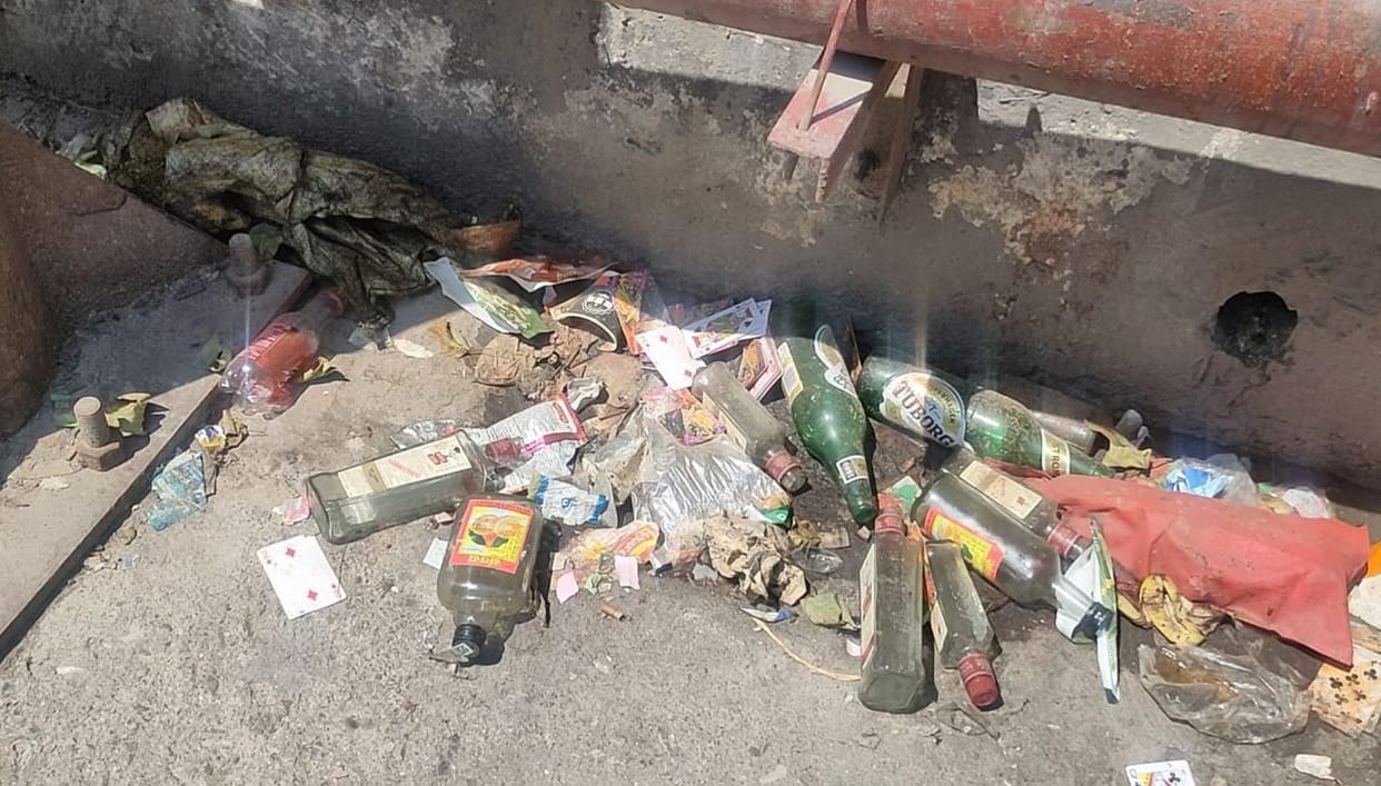 Piles of garbage in ISBT Kullu, people troubled by bad smell