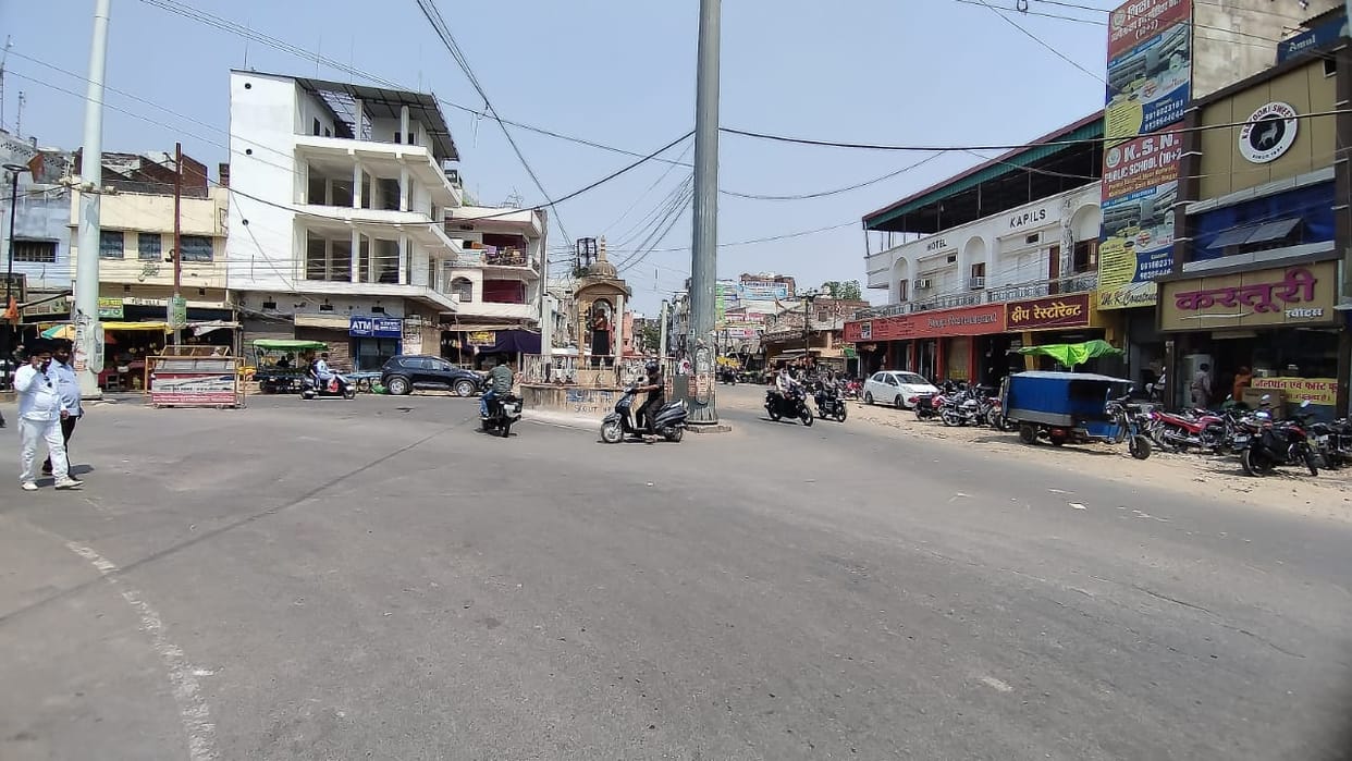 Azad Chowk road will be higher, will get relief from waterlogging