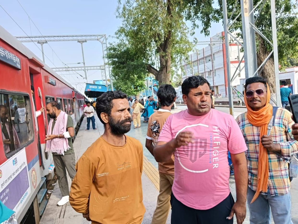Sharbat Da Bhala Express train arrived two hours late, stood at Jakhal for four hours