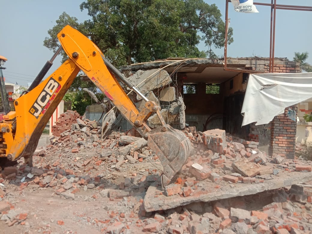 Municipality will build shops at Pakriya intersection