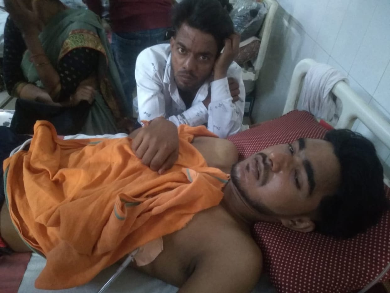 Indecency with girls, knife attack on protesting against gambling in front of house
