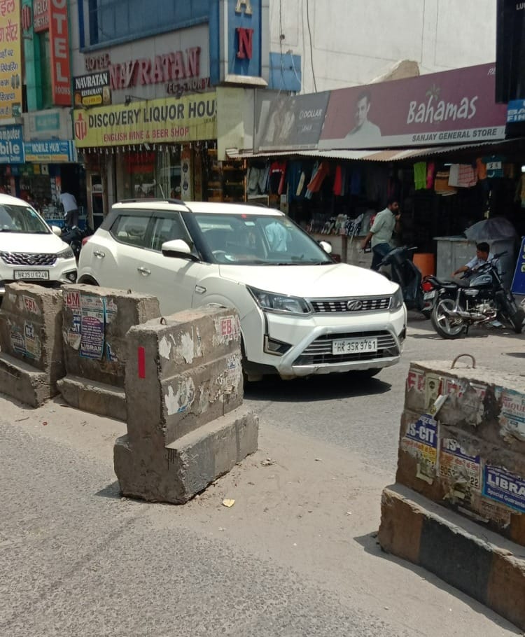 Fear of accident due to haphazard dividers
