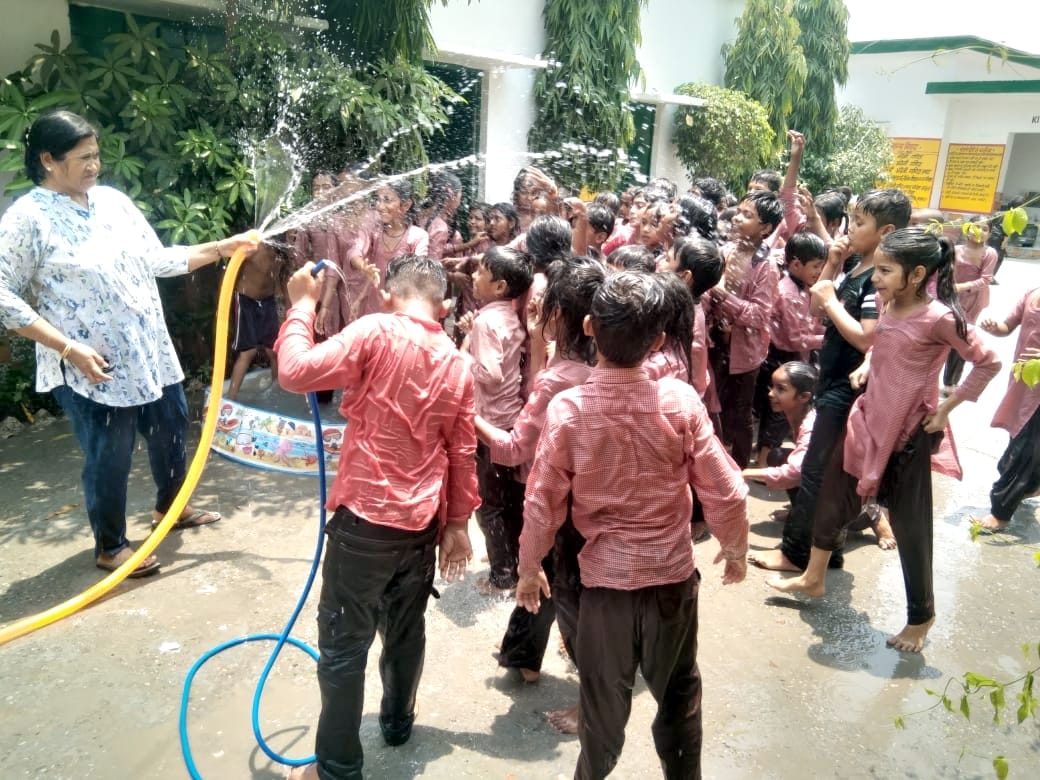 UP: After primary, now summer camps will be held in secondary schools from May 21, teachers are angry; events