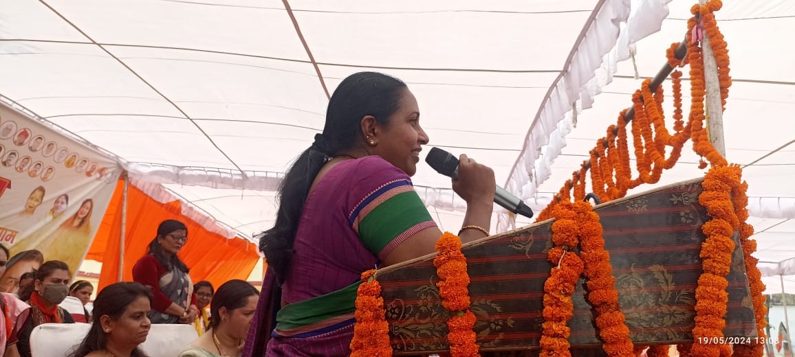 "33 percent reservation for women in politics is historic"