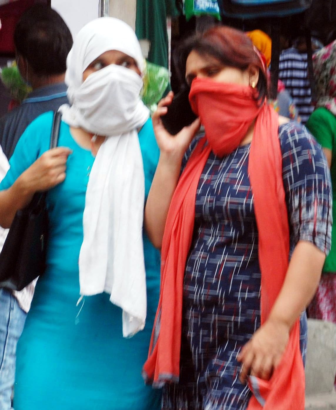 People's condition is miserable due to extreme heat and heat wave.