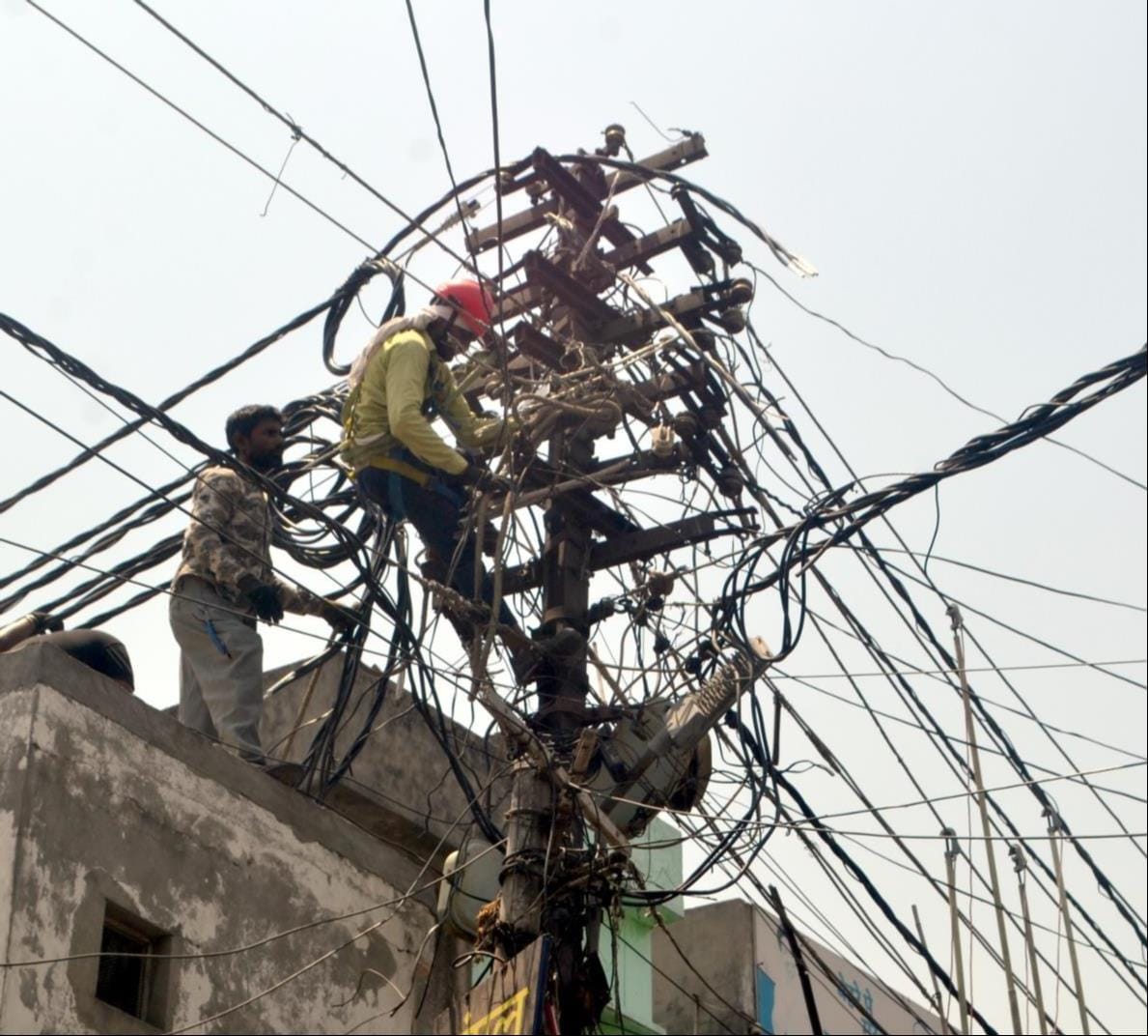 Work to replace dilapidated wire was done, power supply was interrupted for ten hours