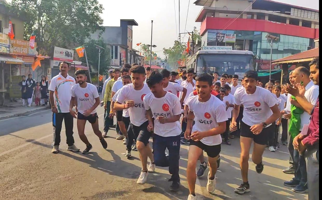 Vansh Thakur won 'Run for Democracy' marathon