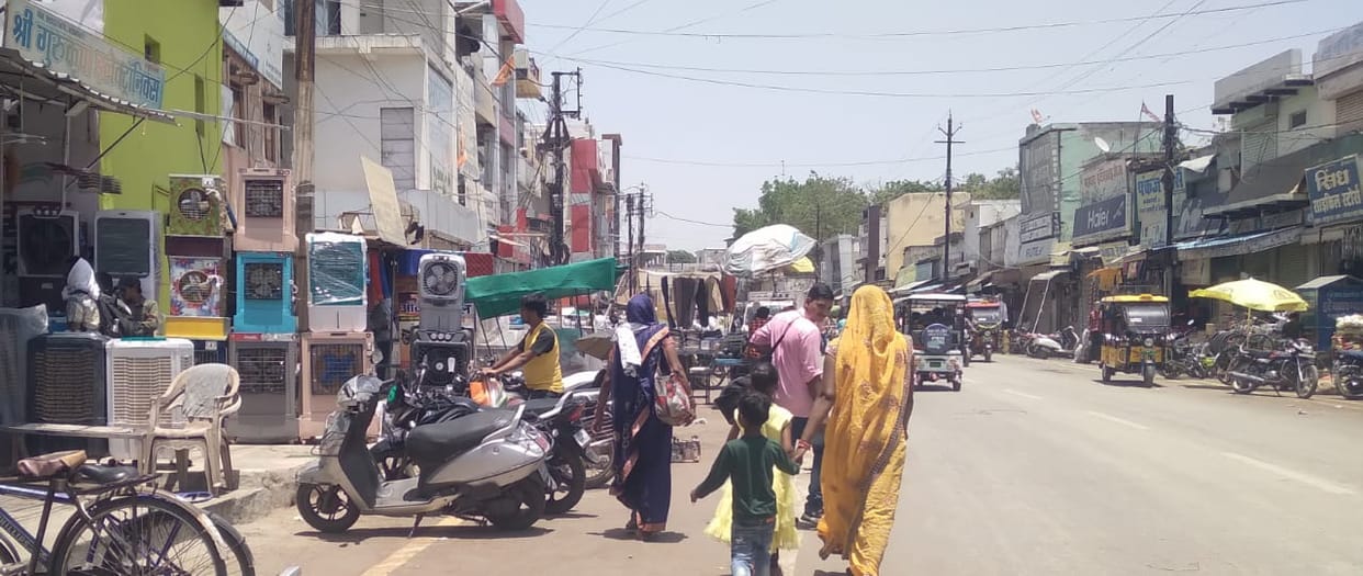 Temperature reached 44 degrees in Damoh, hot winds continued throughout the day