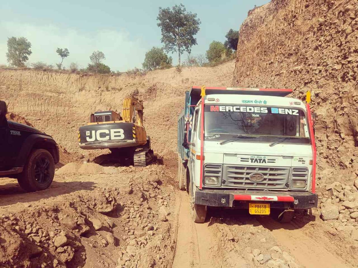 Complaint to mining department, illegal mining, Nalagarh, Solan