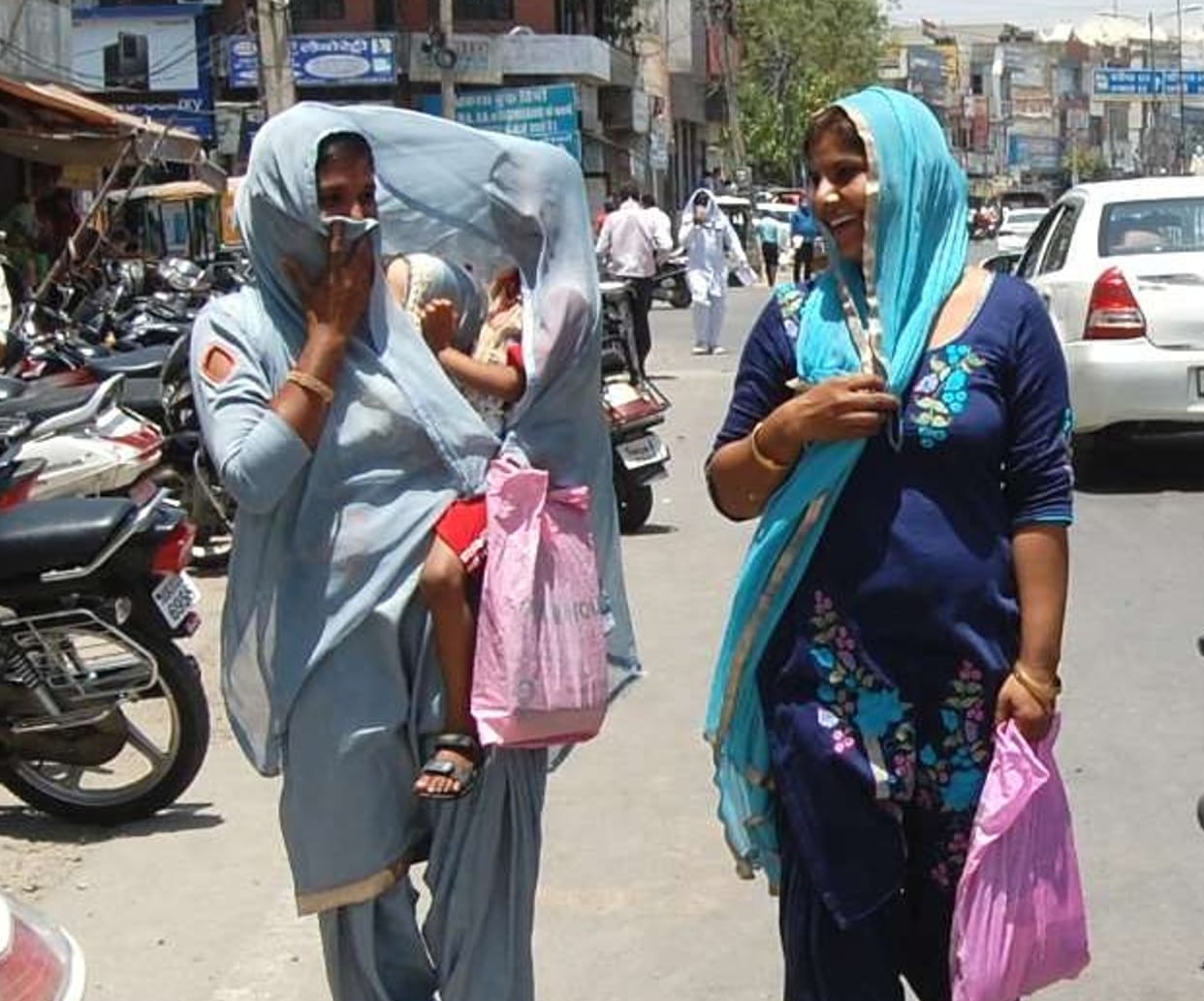 Minimum temperature 29.8 degrees Celsius, no comfort at night