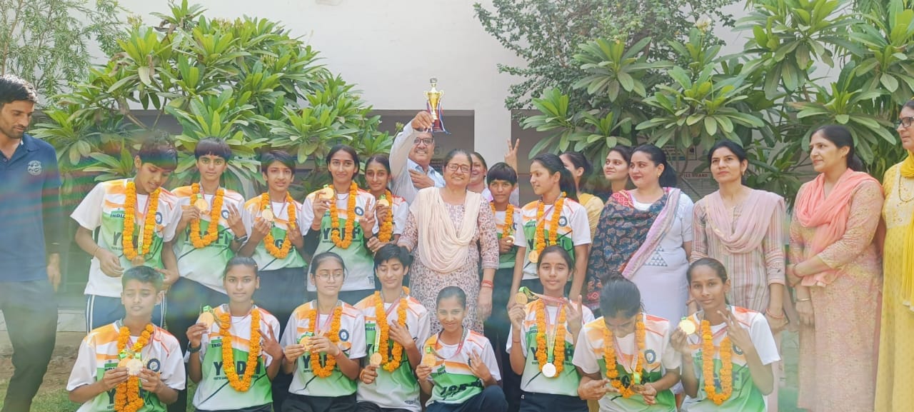 Welcome the gold medal winning team