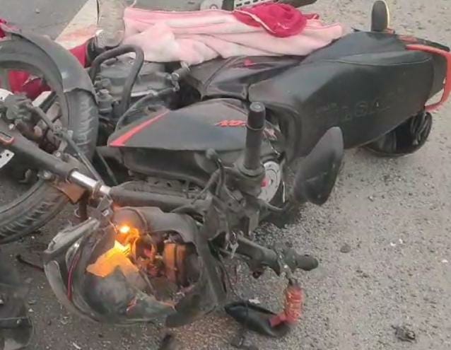 Three including brother and sister returning after visiting Khatu Shyam died in an accident