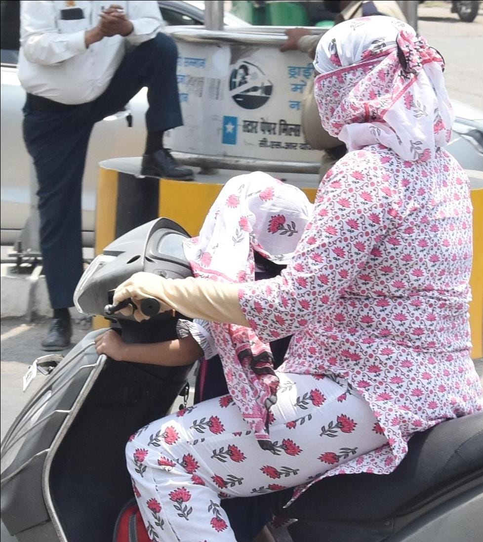 Heat becomes scorching, crowd of patients increases in hospitals