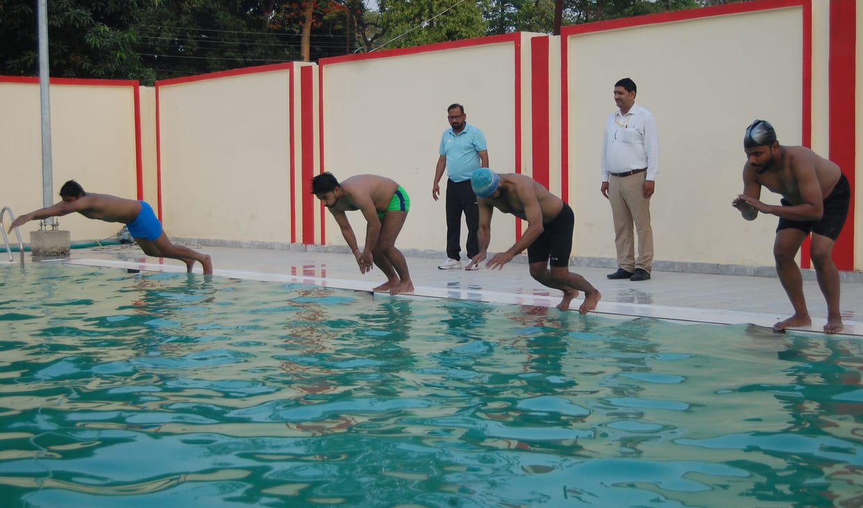 swimming pool