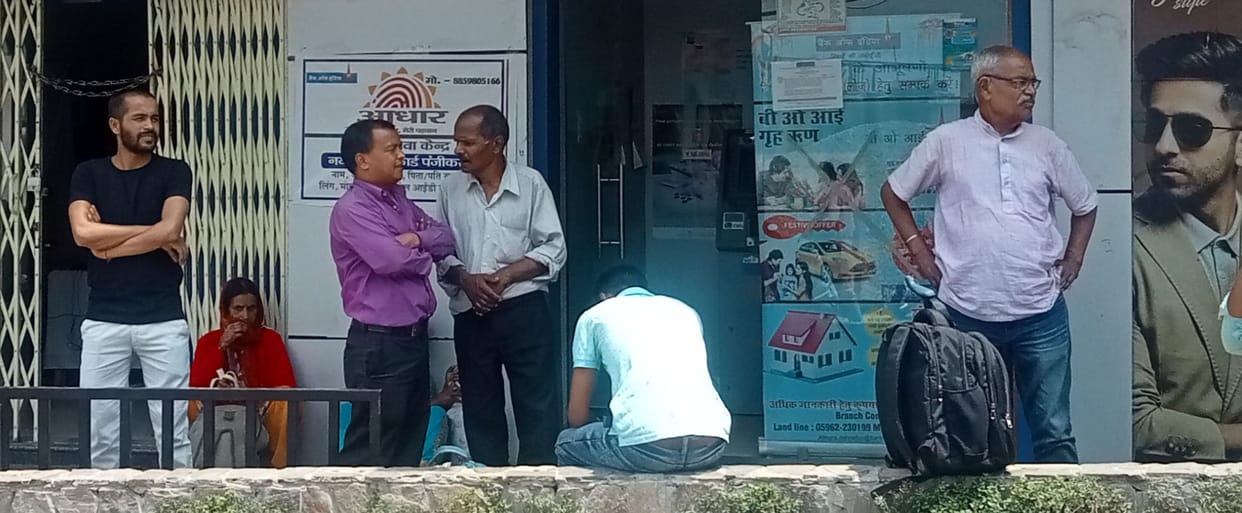Eight roadways buses went to Delhi for election duty, passengers kept wandering