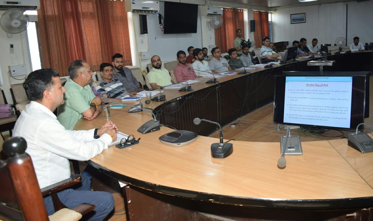 Responsibilities and duties explained to Micro Observer in Bilaspur