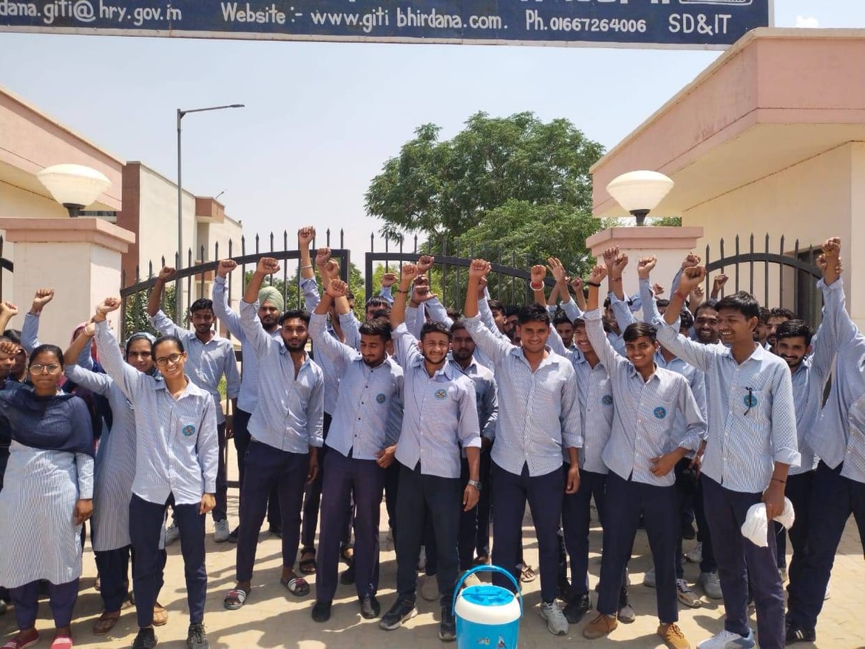 Students yearning for water protested by closing the gate of ITI