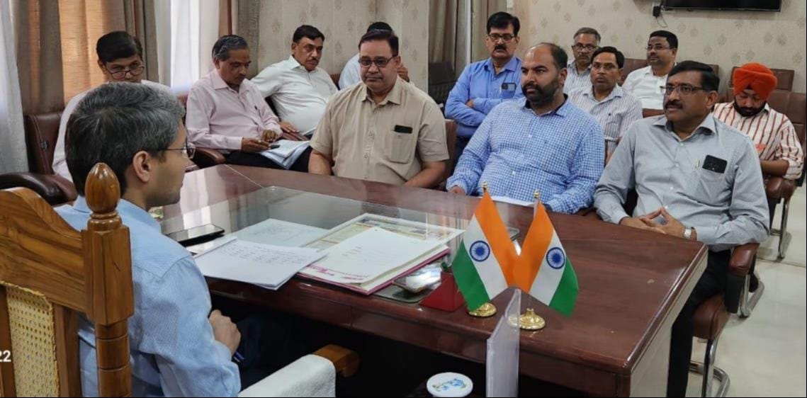 DM gave instructions to pay the sugarcane dues soon