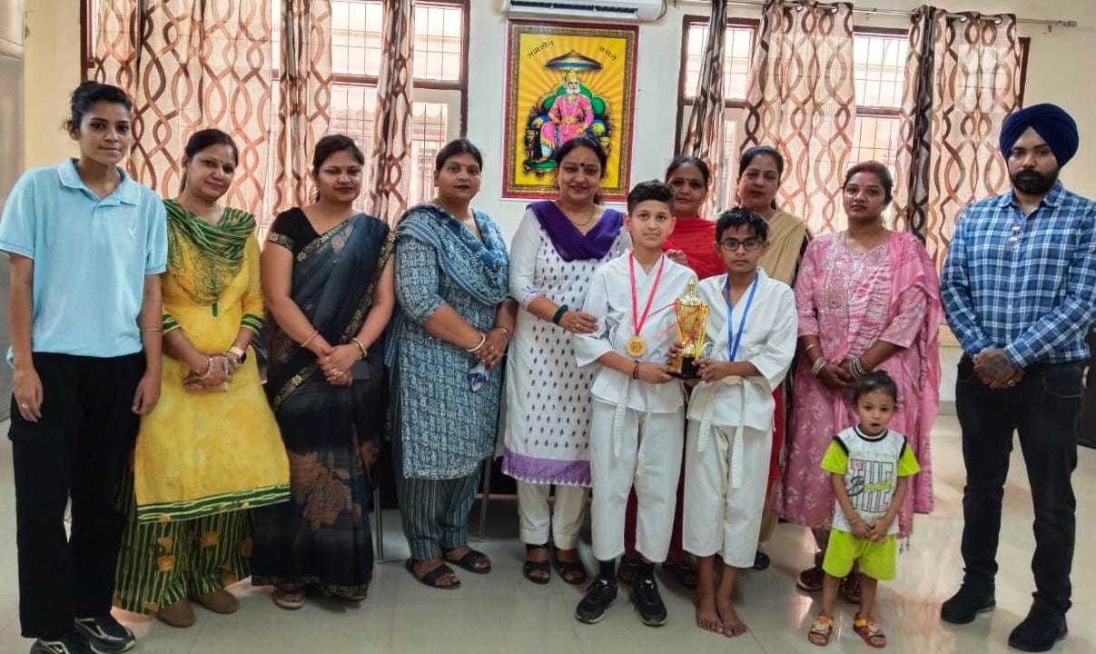 Agrasen Senior Public School Dabkhedi won in karate competition