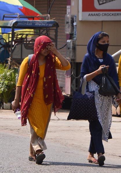 The temperature crossed 41 degrees, everyone was suffering from the heat.