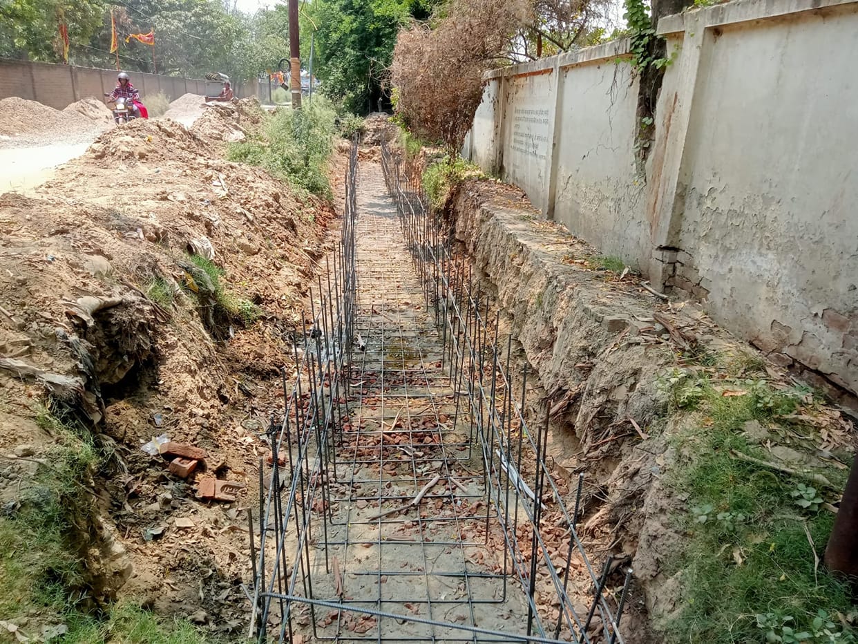 It is a challenge for the municipality to complete the construction of drains before the rains.