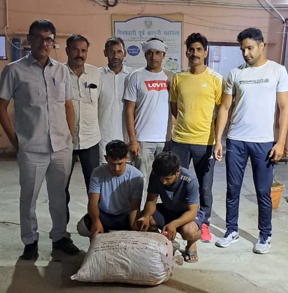 Two accused arrested with 21.450 kg ganja