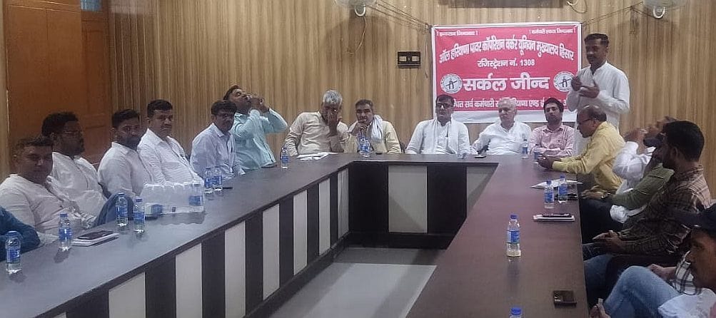 Electricity workers are troubled by the wrong policies of the government: Suresh Rathi
