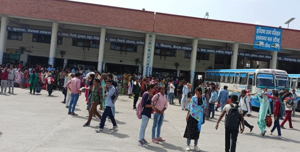 36 roadways buses left for Jind depot to bring forces.