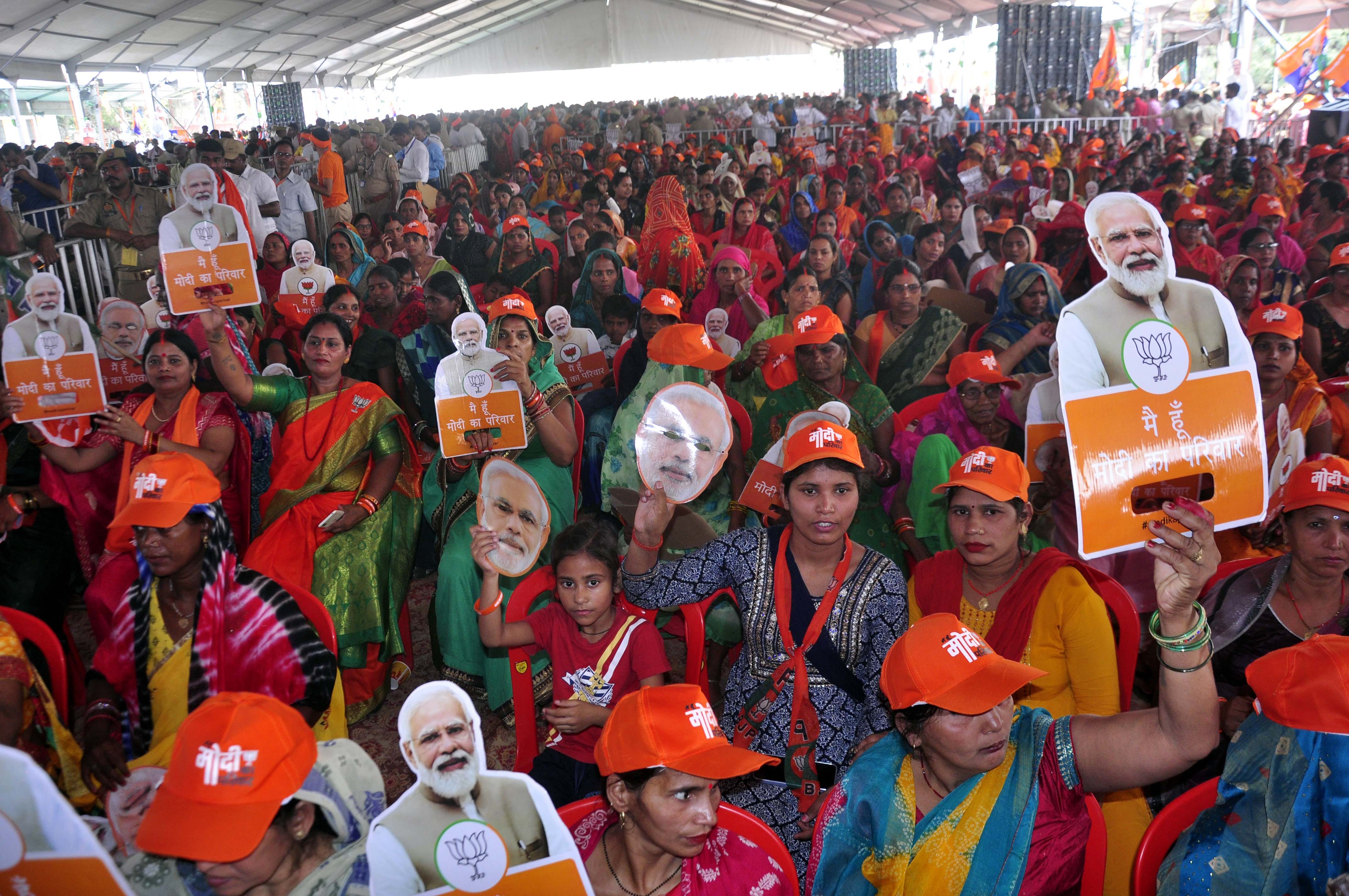 Apologized to the people standing in the sun...Modi reached every heart