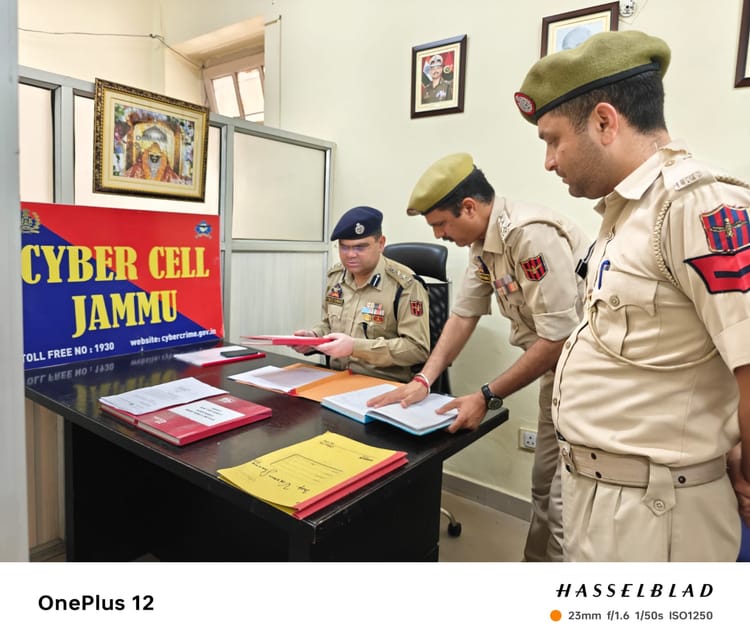 Jammu: टूरिस्ट वीजा के नाम पर कोलकाता में बनाया बंधक, परिवार से मांगी फिरौती, दो युवकों को पुलिस ने छुड़ाया