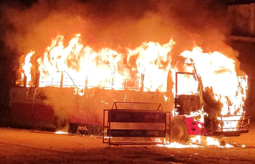 Moving bus turns into ball of fire