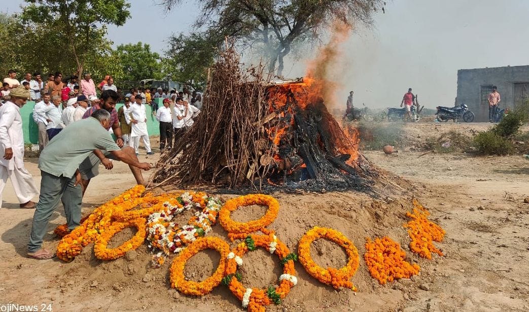 Last rites of martyr Sandeep Yadav